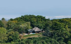 Isla Chiquita Glamping Hotel